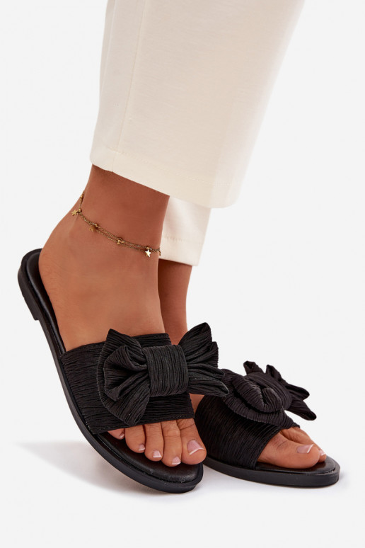 Moteriškos šlepetės su plačiais kulniukais su kaspinais juodos spalvos Amivelle