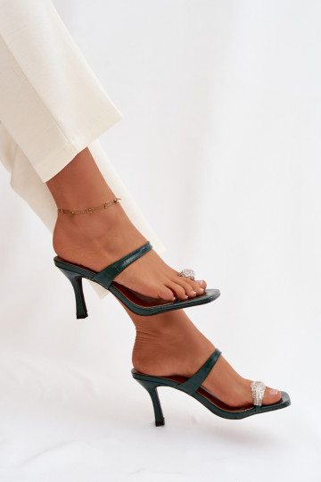 Moteriškos šlepetės su plonais kulniukais Su puošniais Detalem ButelkoĮa Zieleń Lorissa