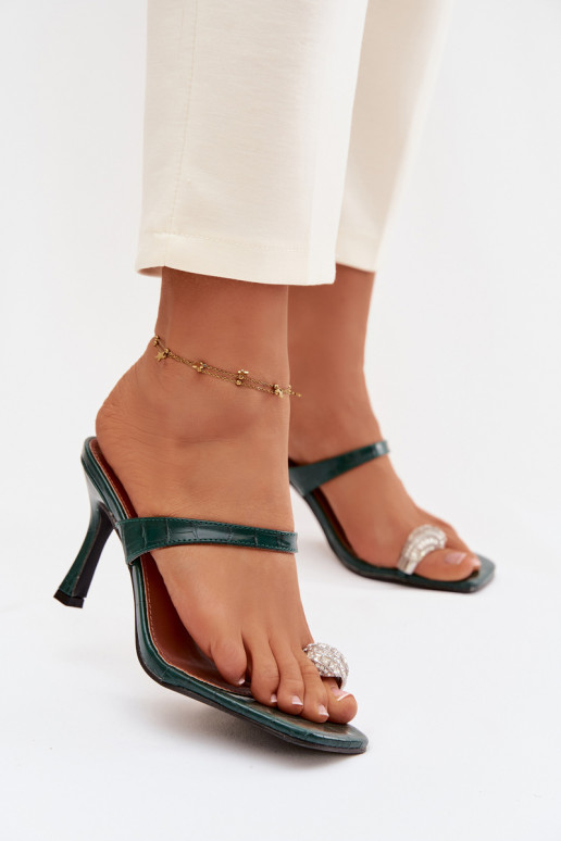 Moteriškos šlepetės su plonais kulniukais Su puošniais Detalem ButelkoĮa Zieleń Lorissa