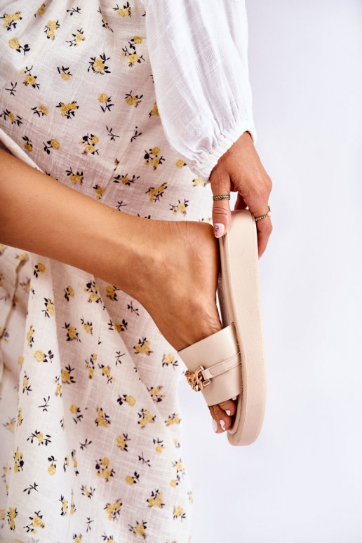 Tai turidingos šlepetės su grandinėlėmis smėlio spalvos Megosa