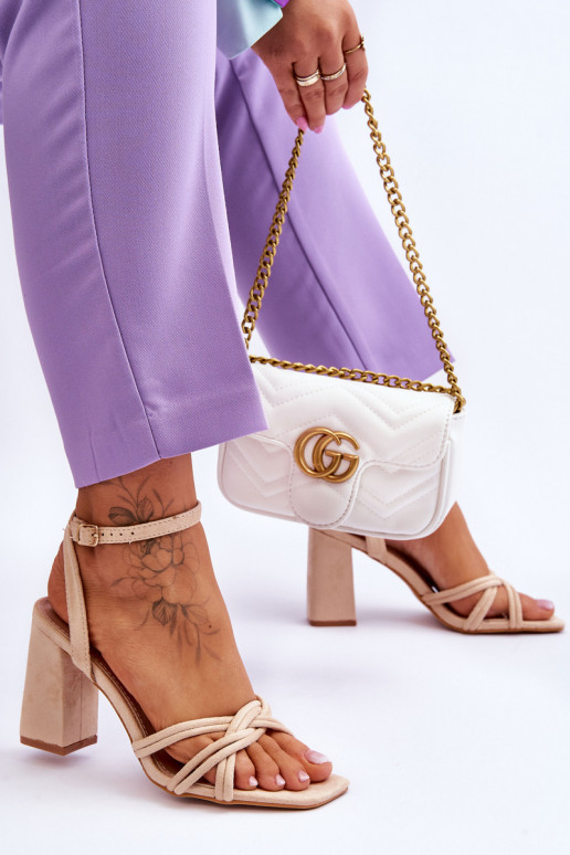 Klasikinio modelio Zomšinės basutės su kulniukais smėlio spalvos Bernett