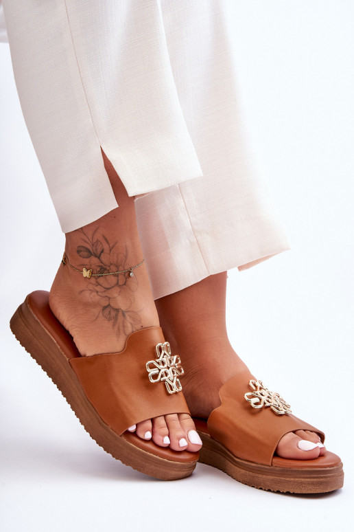 Oda Moteriškas Šlepetės su platforma su dekoracija rudos spalvos Azera