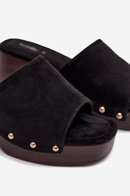 Moteriškos šlepetės Klocke Ze aukso spalvosmi Smeigės juodos spalvos Davessa