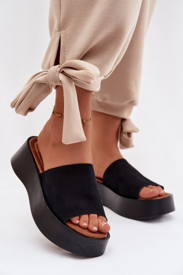 Moteriškos šlepetės su platforma juodos spalvos Liorisse