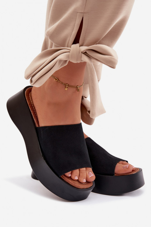 Moteriškos šlepetės su platforma juodos spalvos Liorisse