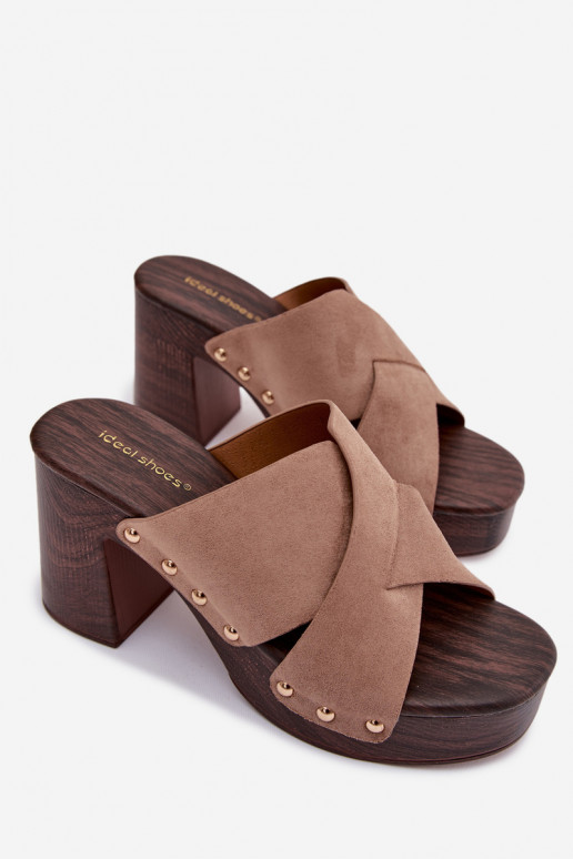 Moteriškos šlepetės su kulniukais Ze aukso spalvosmi Smeigės smėlio spalvos Nerelle