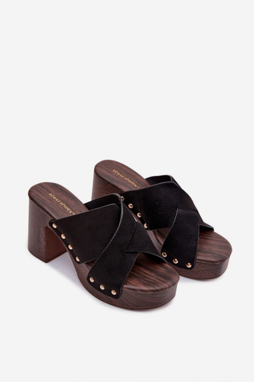 Moteriškos šlepetės su kulniukais Ze aukso spalvosmi Smeigės juodos spalvos Nerelle