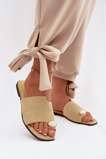 Šlepetės Moteriškas butas Su puošniais Detalem iš eko zomšosoĮe geltonos spalvos Selavine