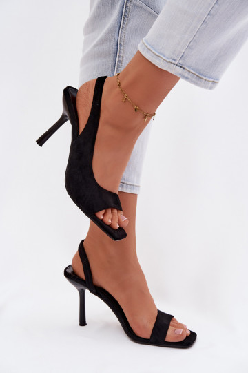 Moteriškos basutės su plonais kulniukaissuiš eko zomšosu juodos spalvos Calvoria