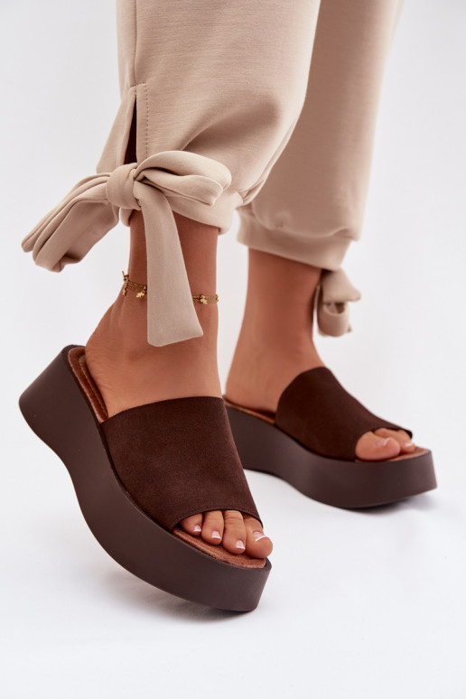 Moteriškos šlepetės su platforma CzekoladoĮe Liorisse