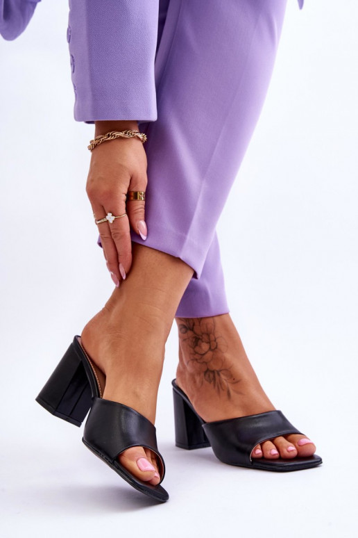 Moteriškas Oda Klasikinio modelio Šlepetės juodos spalvos Loara