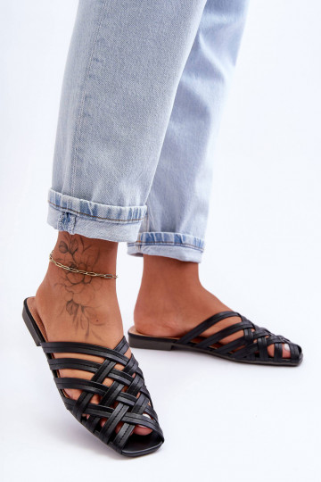 Oda Moteriškas Šlepetės su juostelėmis juodos spalvos Doralia