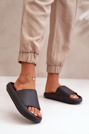 Moteriškas Lengvos putplasčio šlepetės Ant storo pado juodos spalvos Querceria