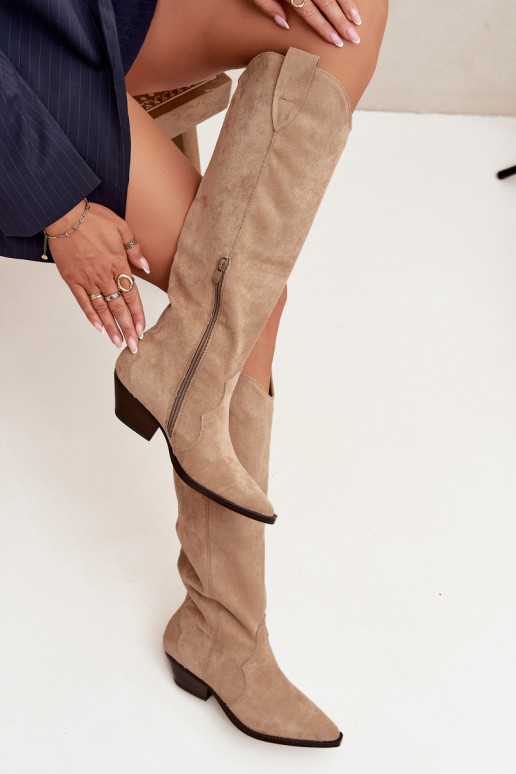 pašiltinti ilgaauliai batai kaubojiško stiliaus su kulniukaissuiš eko zomšosu smėlio spalvos Jovianne