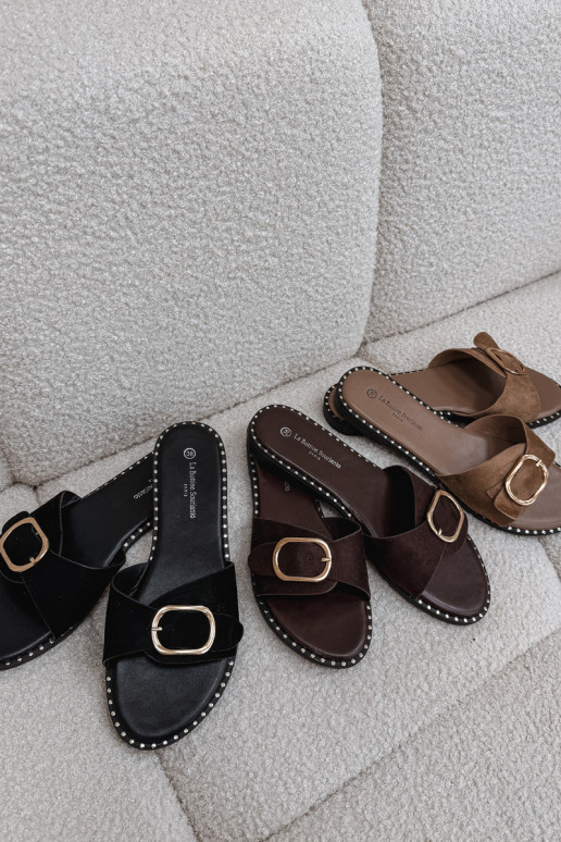 Moteriškos šlepetės su plačiais kulniukais ir aukso spalvos sagtimis juodos spalvos Selivelle