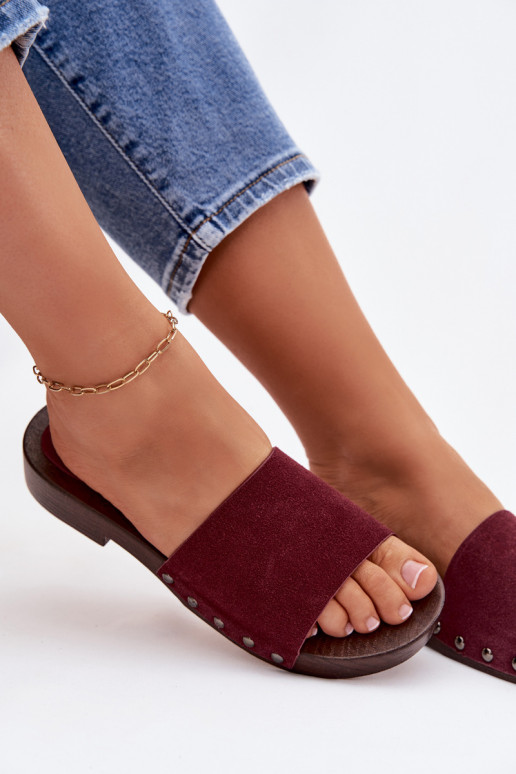 Moteriškos šlepetės su kniedėmis su plačiais kulniukais bordo spalvos Amelvessa