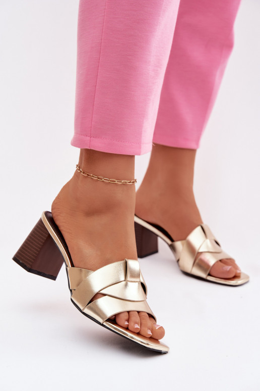 Moteriškos šlepetės su kulniukais su juostelėmis Eko Oda aukso spalvos Corivelle