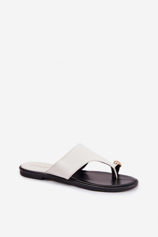 Šlepetės Moteriškas butas Eko Oda Ze aukso spalvosm Detalem baltos spalvos Lavessa