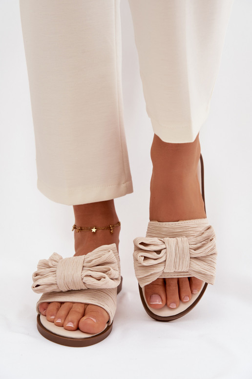 Moteriškos šlepetės su plačiais kulniukais ir kaspinais smėlio spalvos Amivelle