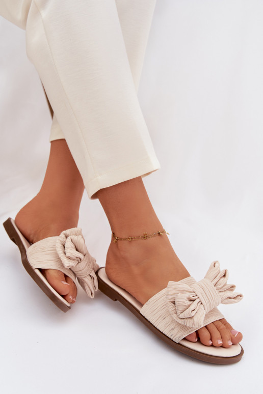 Moteriškos šlepetės su plačiais kulniukais ir kaspinais smėlio spalvos Amivelle