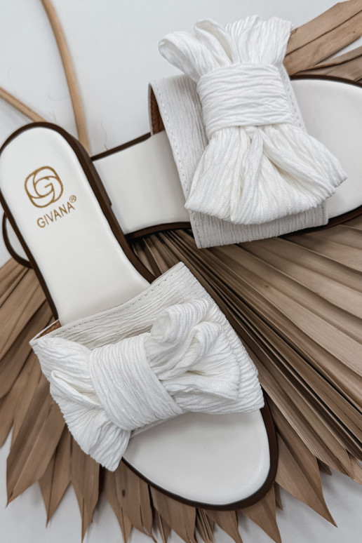 Moteriškos šlepetės su plačiais kulniukais ir kaspinais, baltos spalvos Amivelle