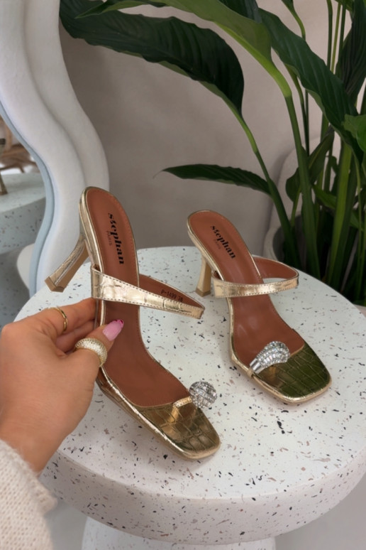 Moteriškos aukso spalvos šlepetės su plonais kulniukais ir puošniomis detalėmis Lorissa