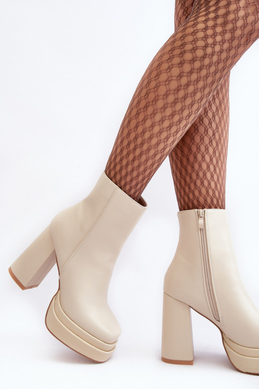 Moteriškas Aulinukai Aukštajame poste ir platforma dramblio kaulo spalvos Sandstra