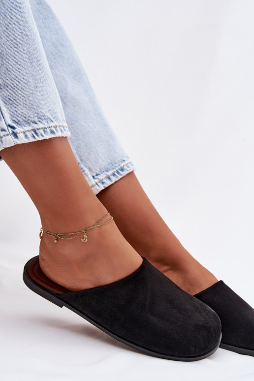 Šlepetės Moteriškas butassuiš eko zomšosu juodos spalvos Veronelle