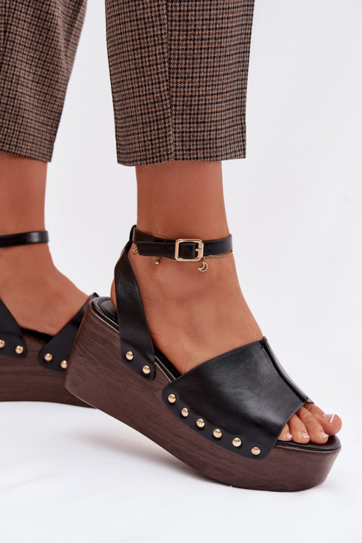 Moteriškos basutės Ant platformos Ze aukso spalvosmi Smeigės juodos spalvos Galorina