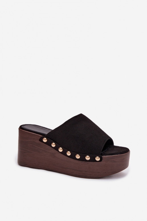 Moteriškos šlepetės Ant platformos Ze aukso spalvosmi Smeigės iš eko zomšosoĮe juodos spalvos Helivina