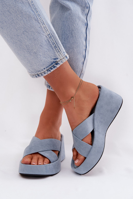 Moteriškos šlepetės Ant platformossuiš eko zomšosu mėlynos spalvos Calorine