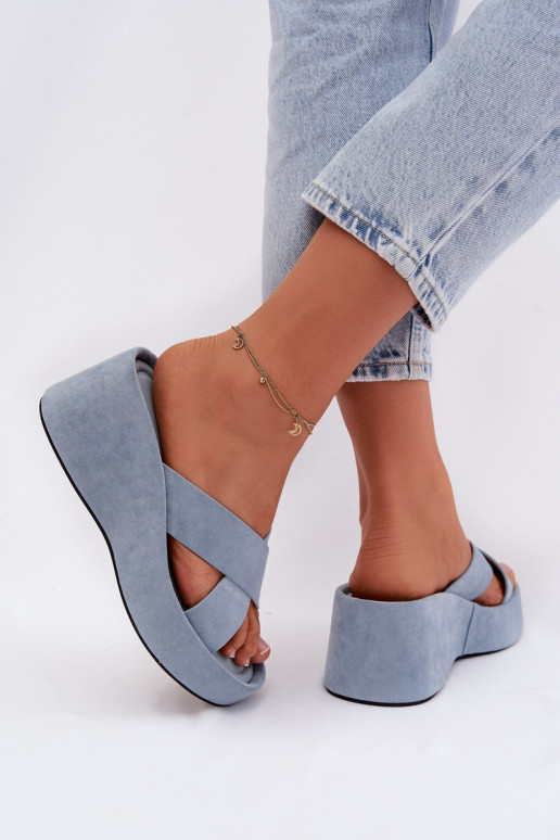 Moteriškos šlepetės Ant platformossuiš eko zomšosu mėlynos spalvos Calorine