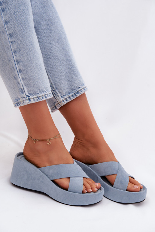 Moteriškos šlepetės Ant platformossuiš eko zomšosu mėlynos spalvos Calorine