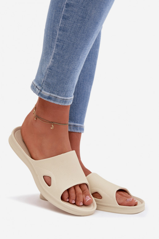 Klasikinio modelio Moteriškos šlepetės smėlio spalvos Juniria