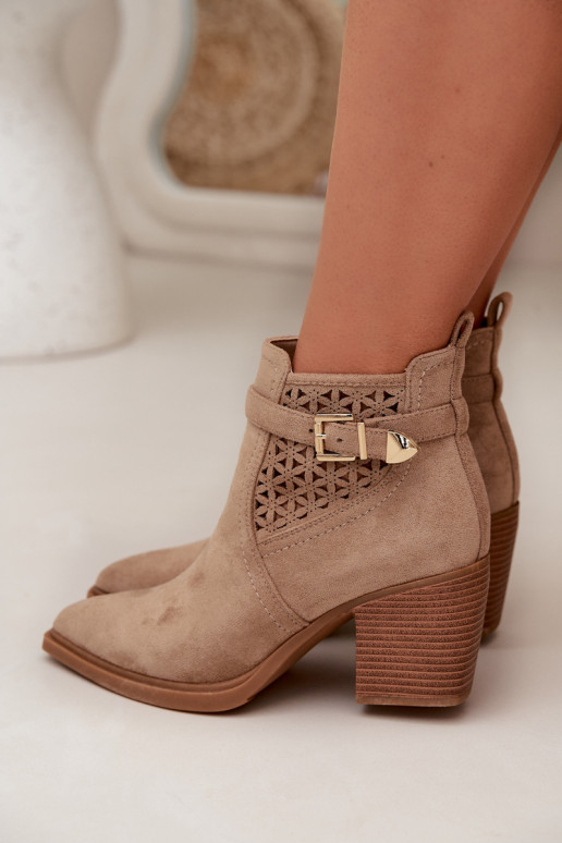 su aužūro elementais Moteriški aulinukai Ažūriniaim Pavyzdys I Złotą su sagtimis smėlio spalvos Deloriah