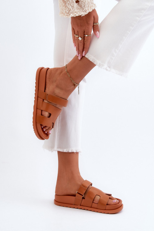 Klasikinio modelio Moteriškos šlepetės rudos spalvos Molie