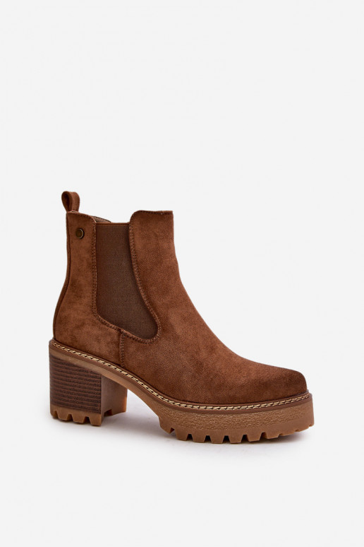 Moteriški aulinukai pašiltinti su kulniukais iš eko zomšosoĮe rudos spalvos Irissinae