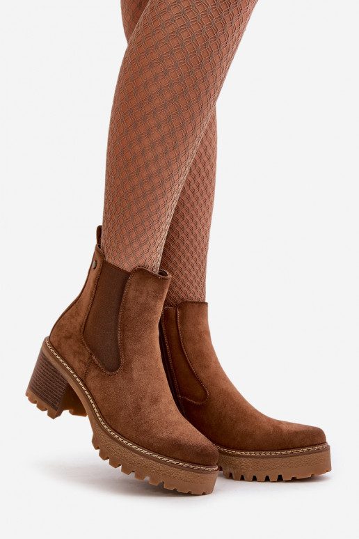 Moteriški aulinukai pašiltinti su kulniukais iš eko zomšosoĮe rudos spalvos Irissinae