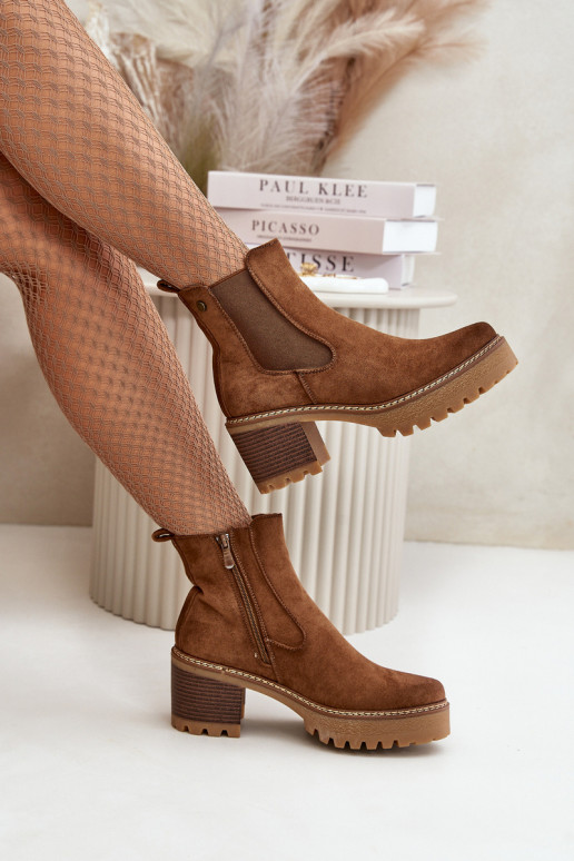 Moteriški aulinukai pašiltinti su kulniukais iš eko zomšosoĮe rudos spalvos Irissinae