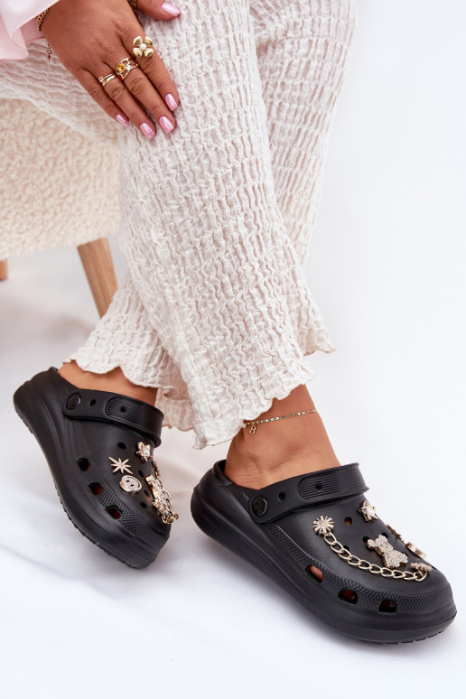 Lengvos šlepetės Moteriškos šlepetėssuPrzypinkami juodos spalvos Linaviela