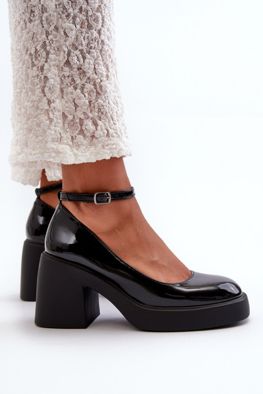 su lako efektu Bateliai Ant masyvių kulnų juodos spalvos Effiba