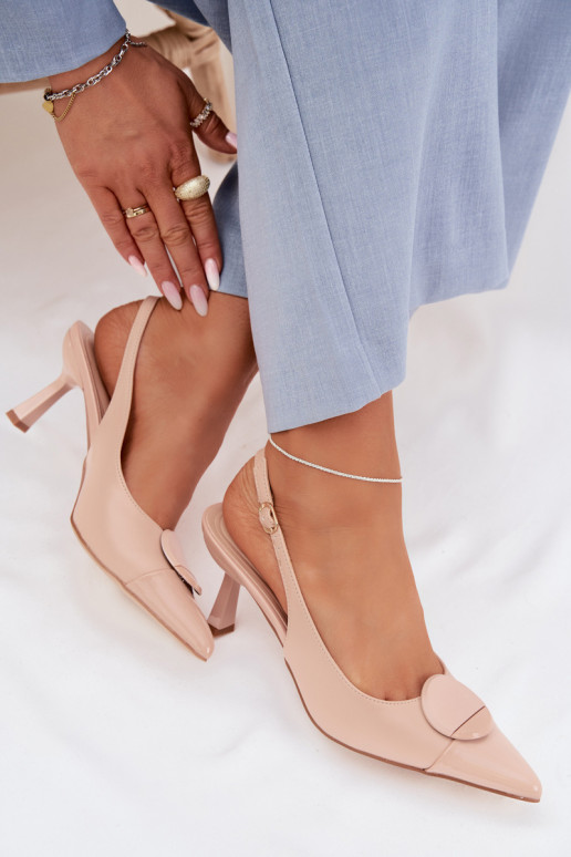 Moteriškos basutės su plonais kulniukais Su puošniais Detalem smėlio spalvos Tai tuririae