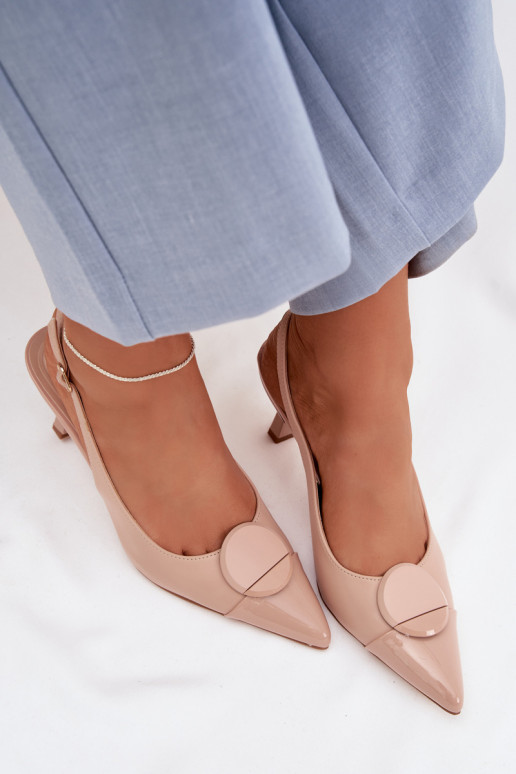 Moteriškos basutės su plonais kulniukais Su puošniais Detalem smėlio spalvos Tai tuririae