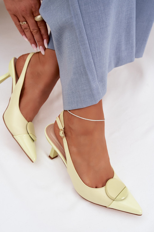 Moteriškos basutės su plonais kulniukais Su puošniais Detalem geltonos spalvos Tai tuririae