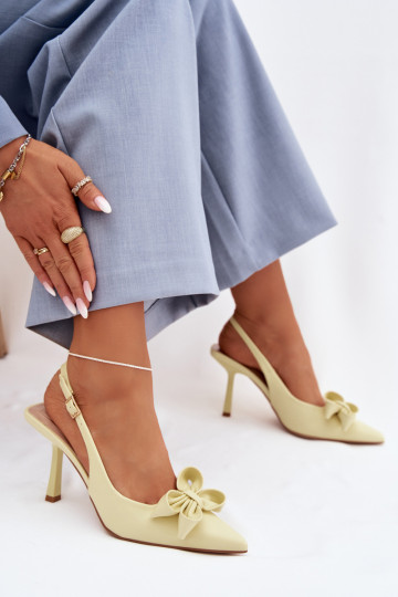 Moteriškos basutės su plonais kulniukais su kaspinais geltonos spalvos Jonera