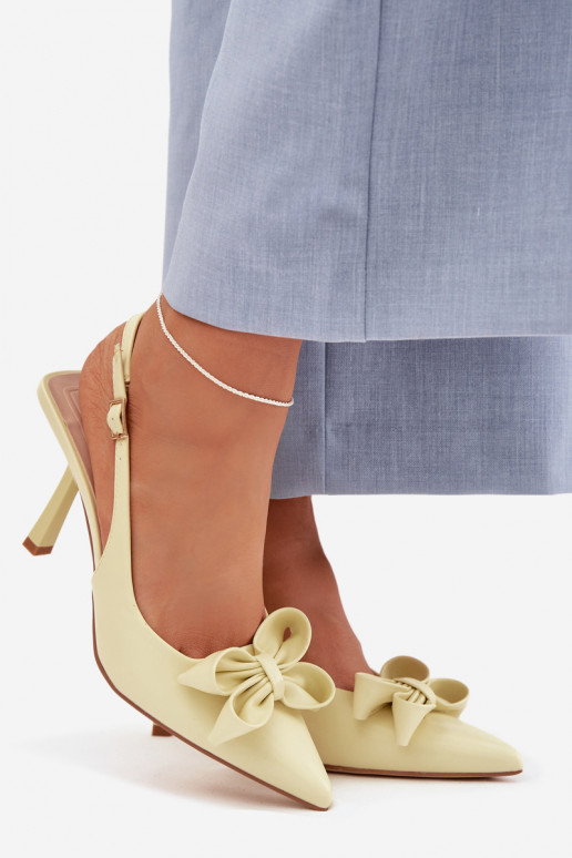 Moteriškos basutės su plonais kulniukais su kaspinais geltonos spalvos Jonera