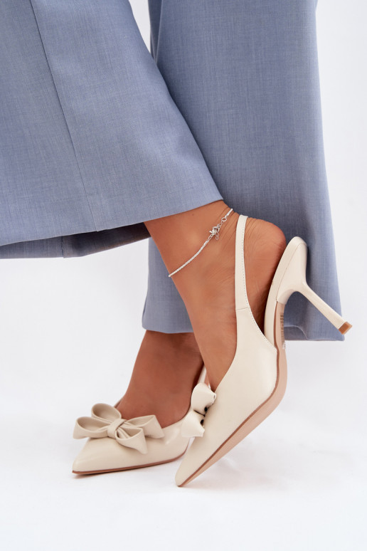 Moteriškos basutės su plonais kulniukais su kaspinais smėlio spalvos Jonera