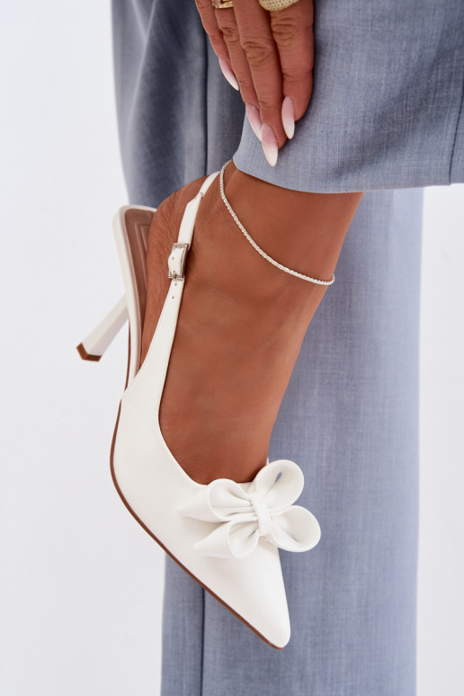 Moteriškos basutės su plonais kulniukais su kaspinais baltos spalvos Jonera