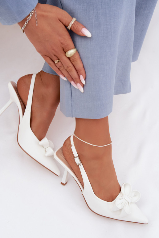 Moteriškos basutės su plonais kulniukais su kaspinais baltos spalvos Jonera