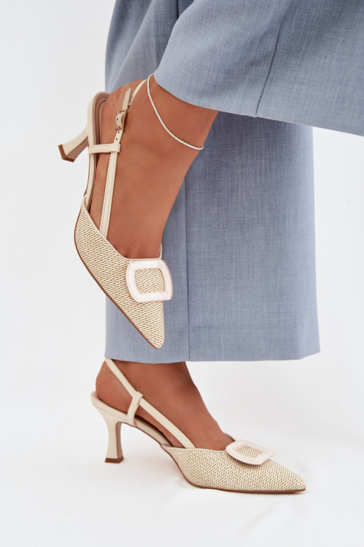 Moteriškos basutės su kulniukais Su puošniais Elementas smėlio spalvos Eslina